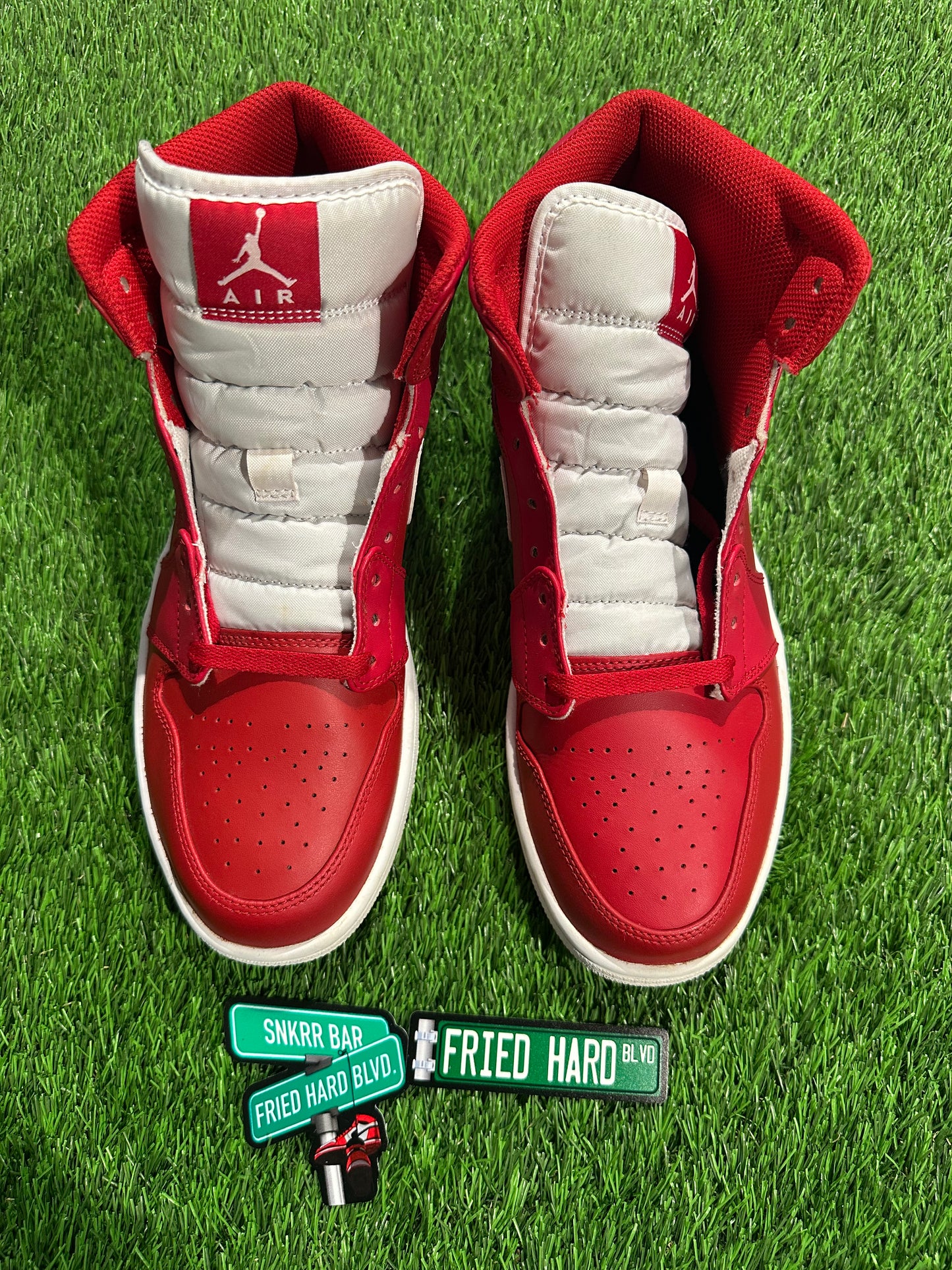 Jordan 1 Retro Mid Gym Red White