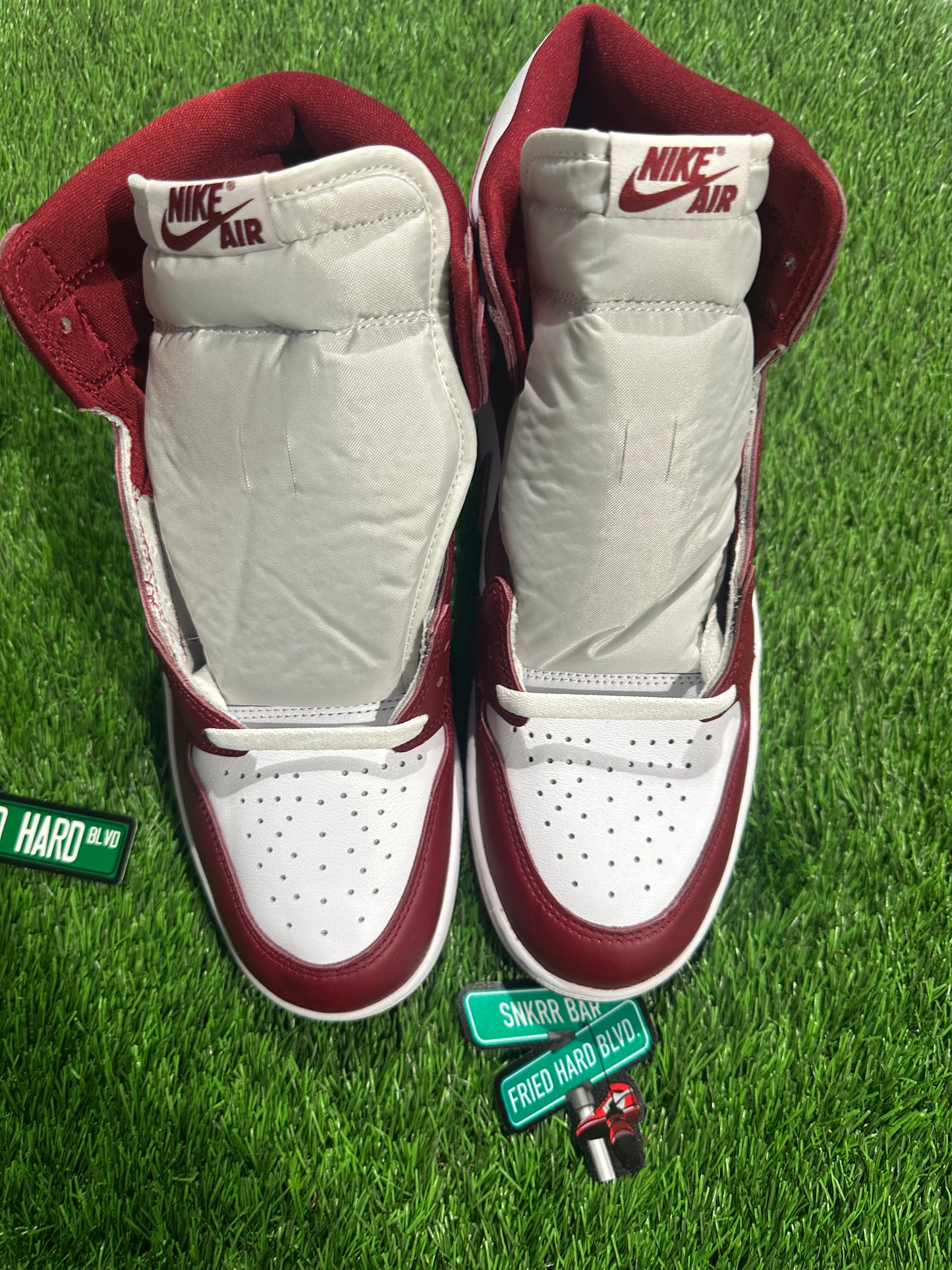 Jordan 1 Retro High OG Artisanal Team Red