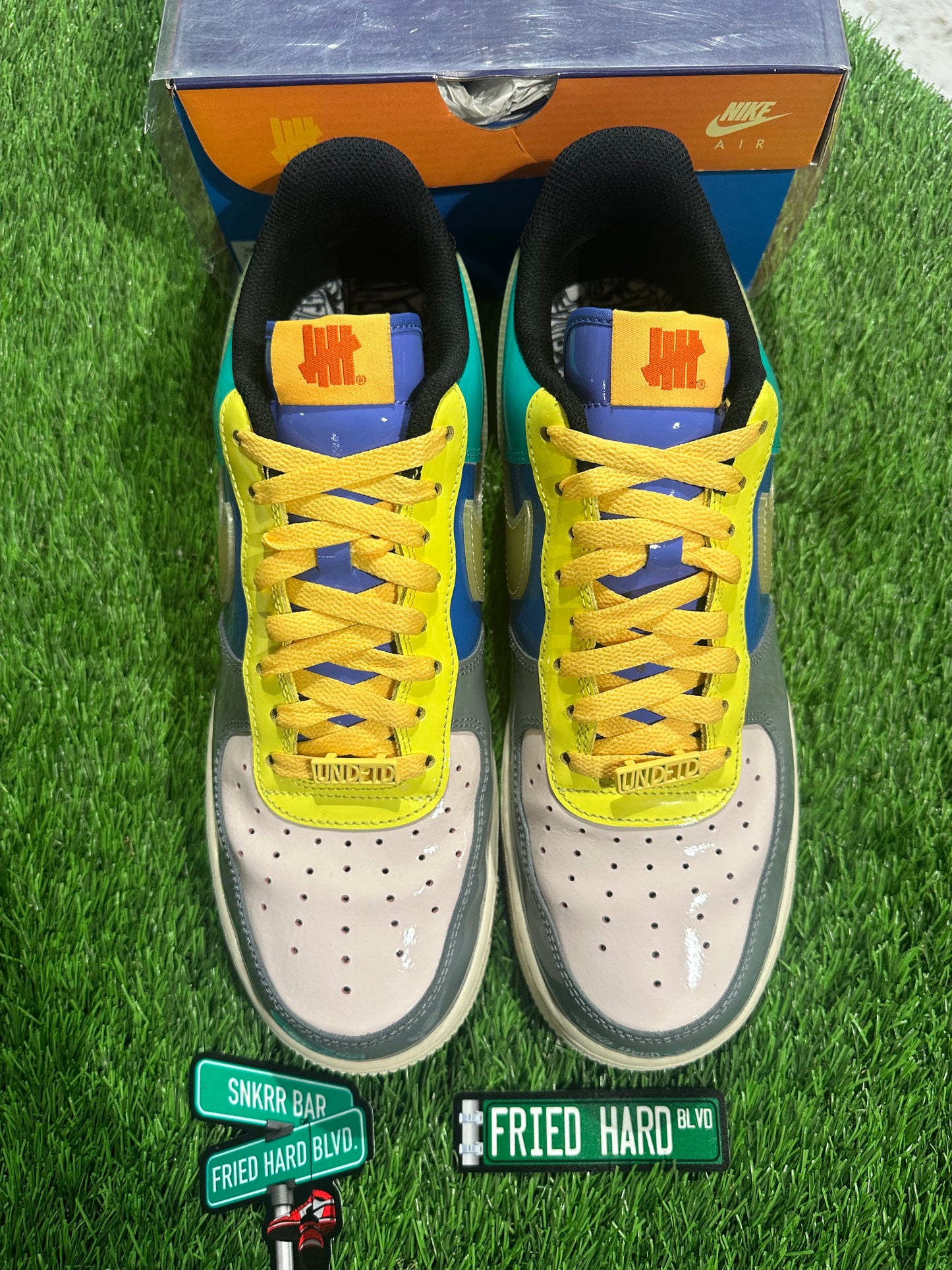 Air Force 1 Low SP Undefeated Multi-Patent Community 11M/12.5W