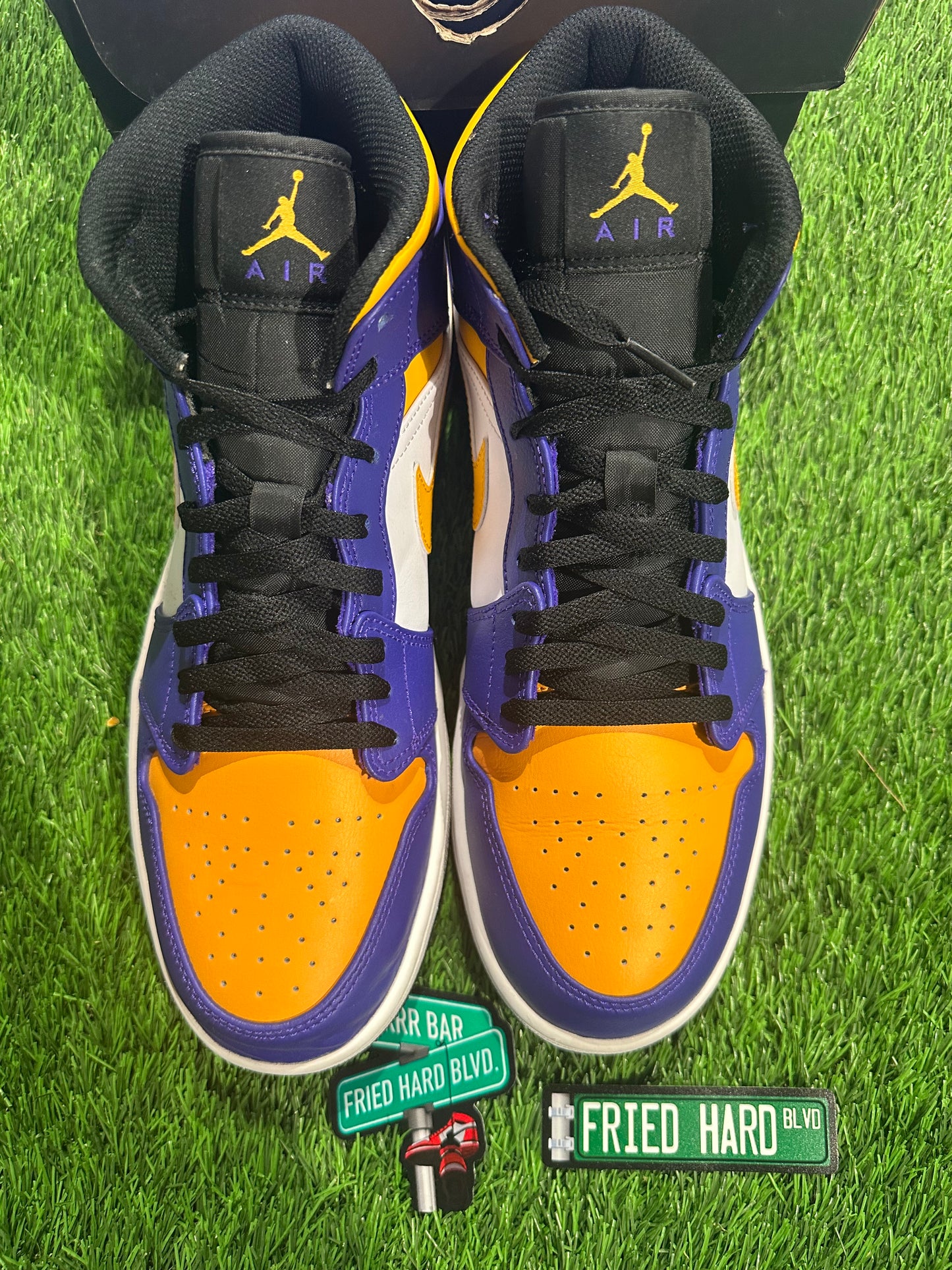 Jordan 1 Mid Lakers (2022)