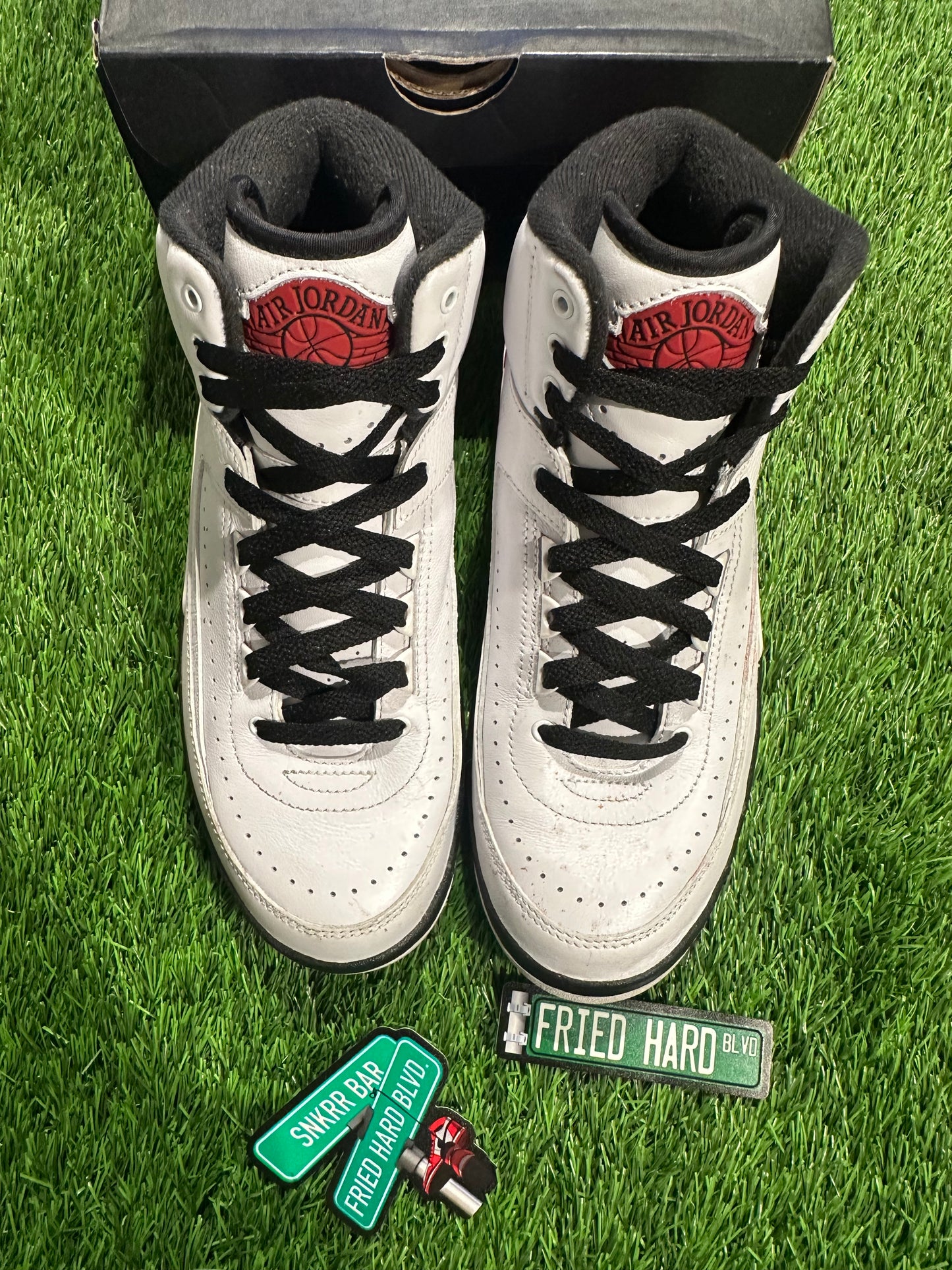 Jordan 2 Retro OG Chicago (2022) (GS) 7Y/8.5W
