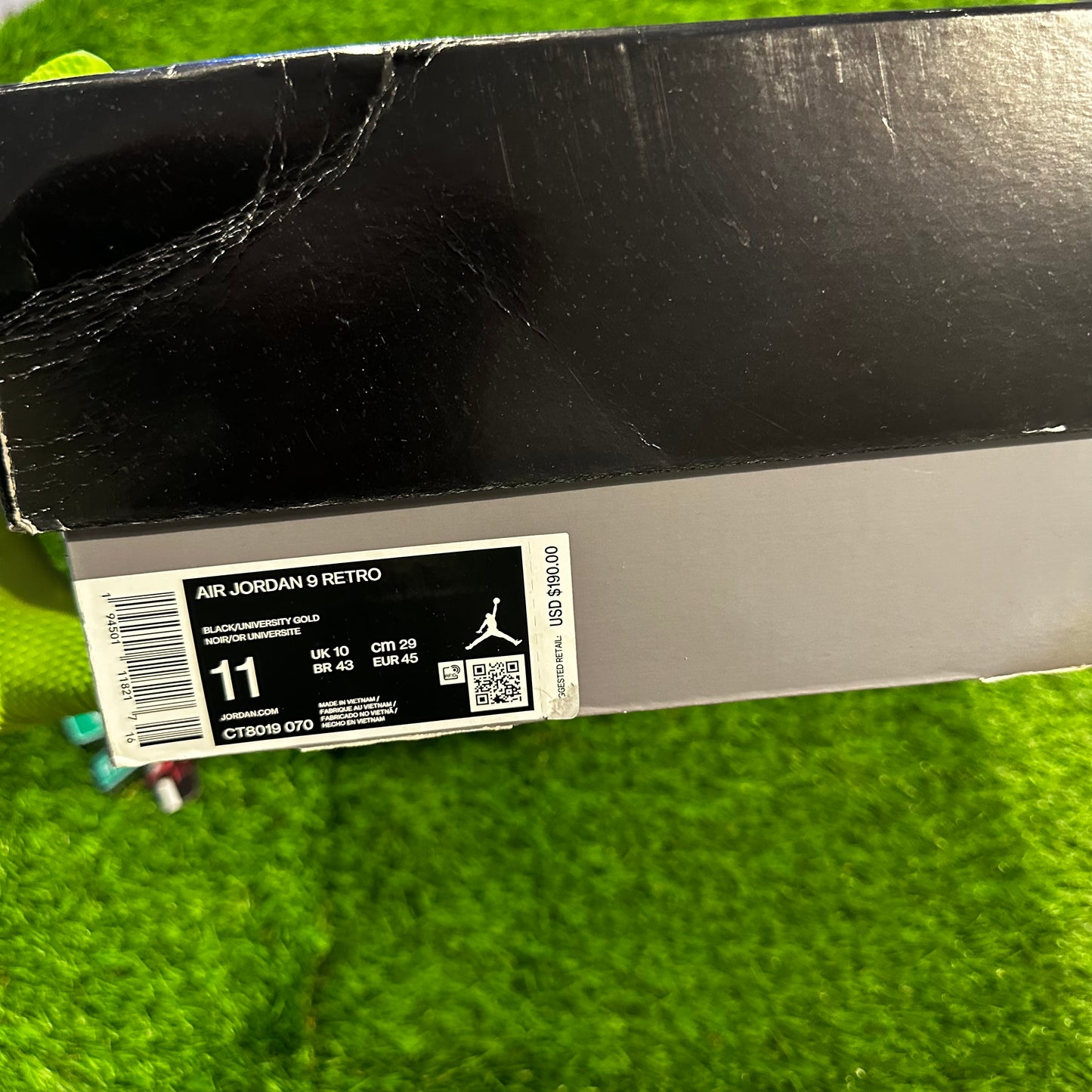 Air Jordan 9 Retro ‘Dark Charcoal University Gold’