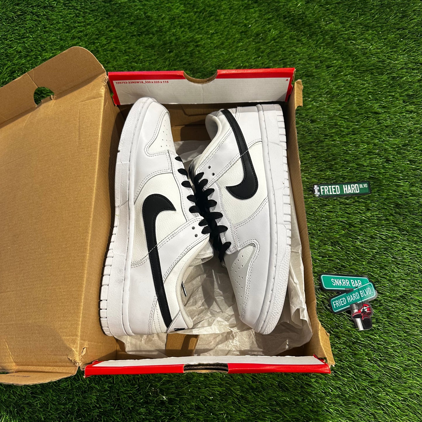 Dunk Low 'Reverse Panda'