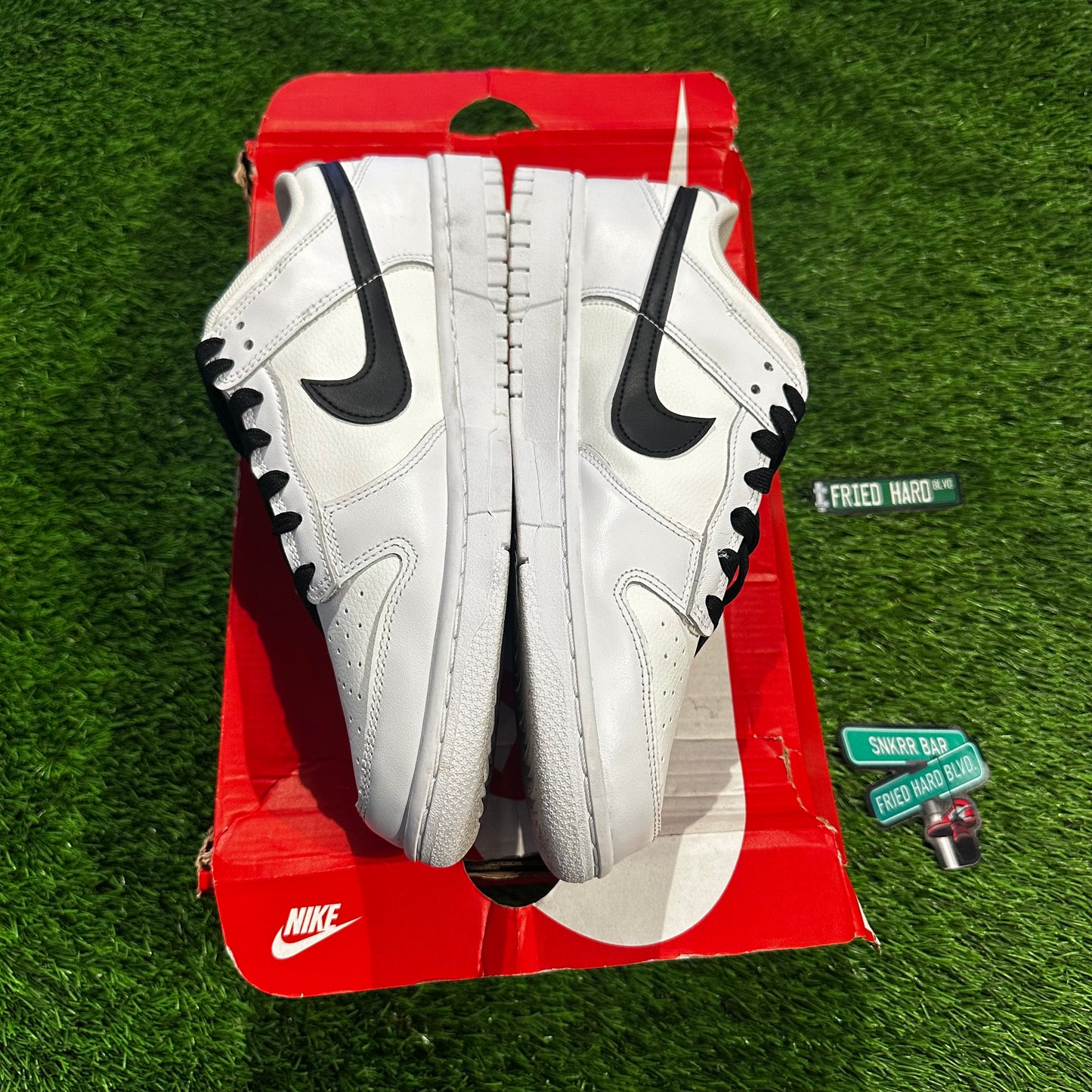 Dunk Low 'Reverse Panda'