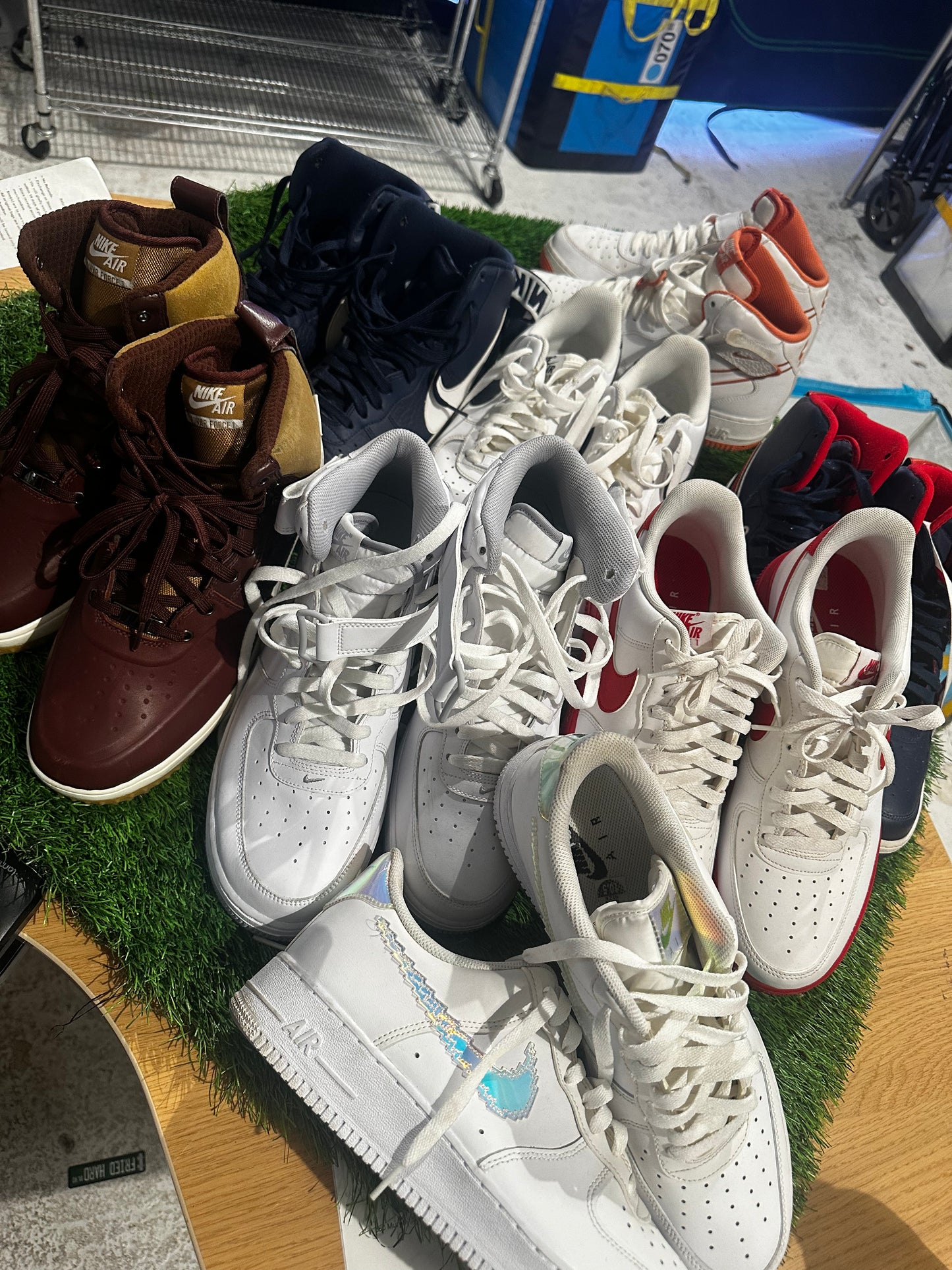 8 PAIR AF1 STORY SALE (10.5-11)