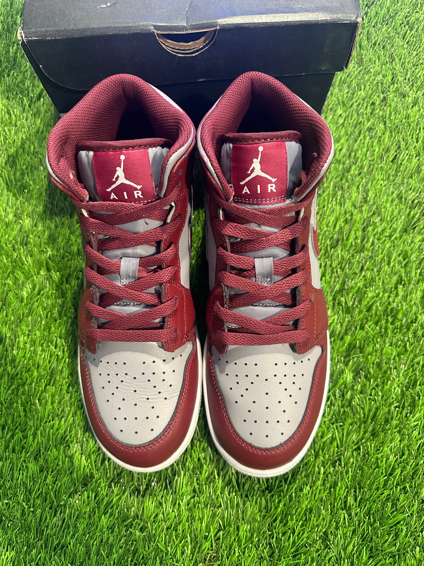 Jordan 1 Mid Cherrywood Red (GS) 7Y/8.5W