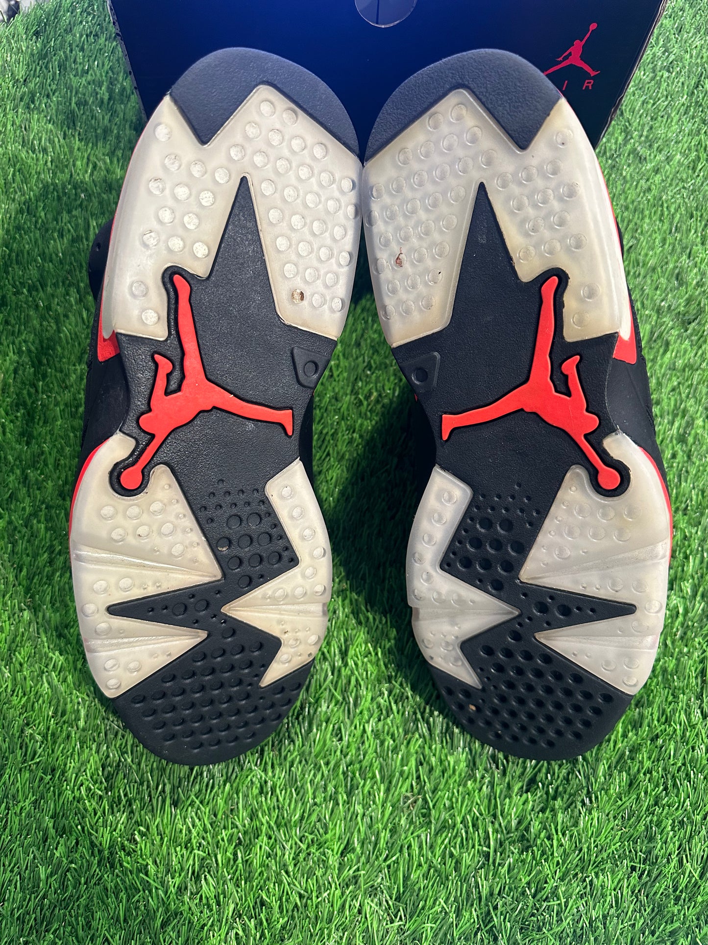 Jordan 6 Retro Black Infrared (2019)