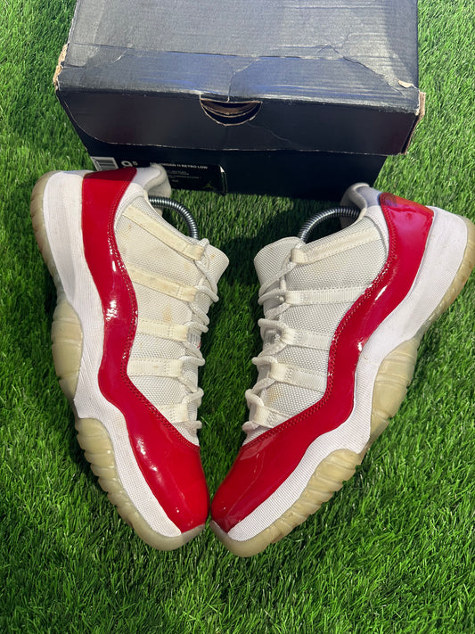 Jordan 11 Retro Low Cherry (2016)