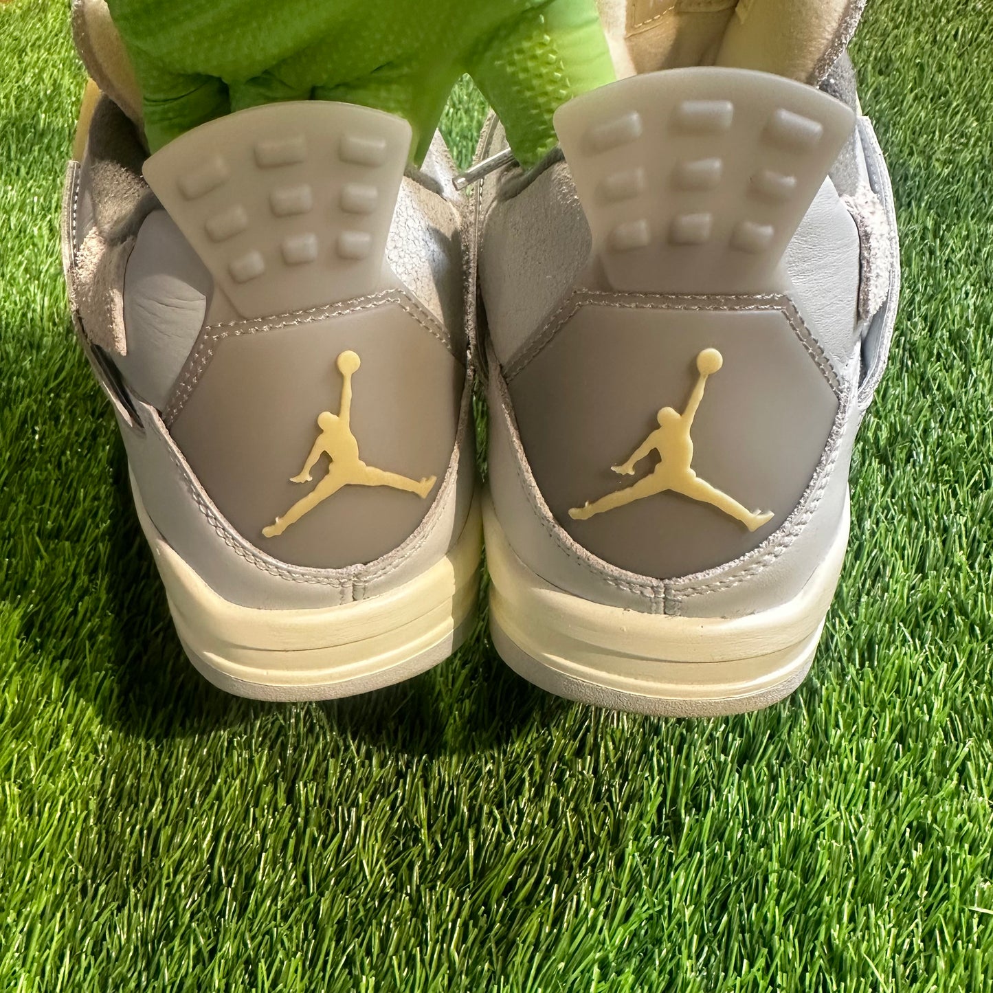 Air Jordan 4 Retro SE Craft 'Photon Dust'