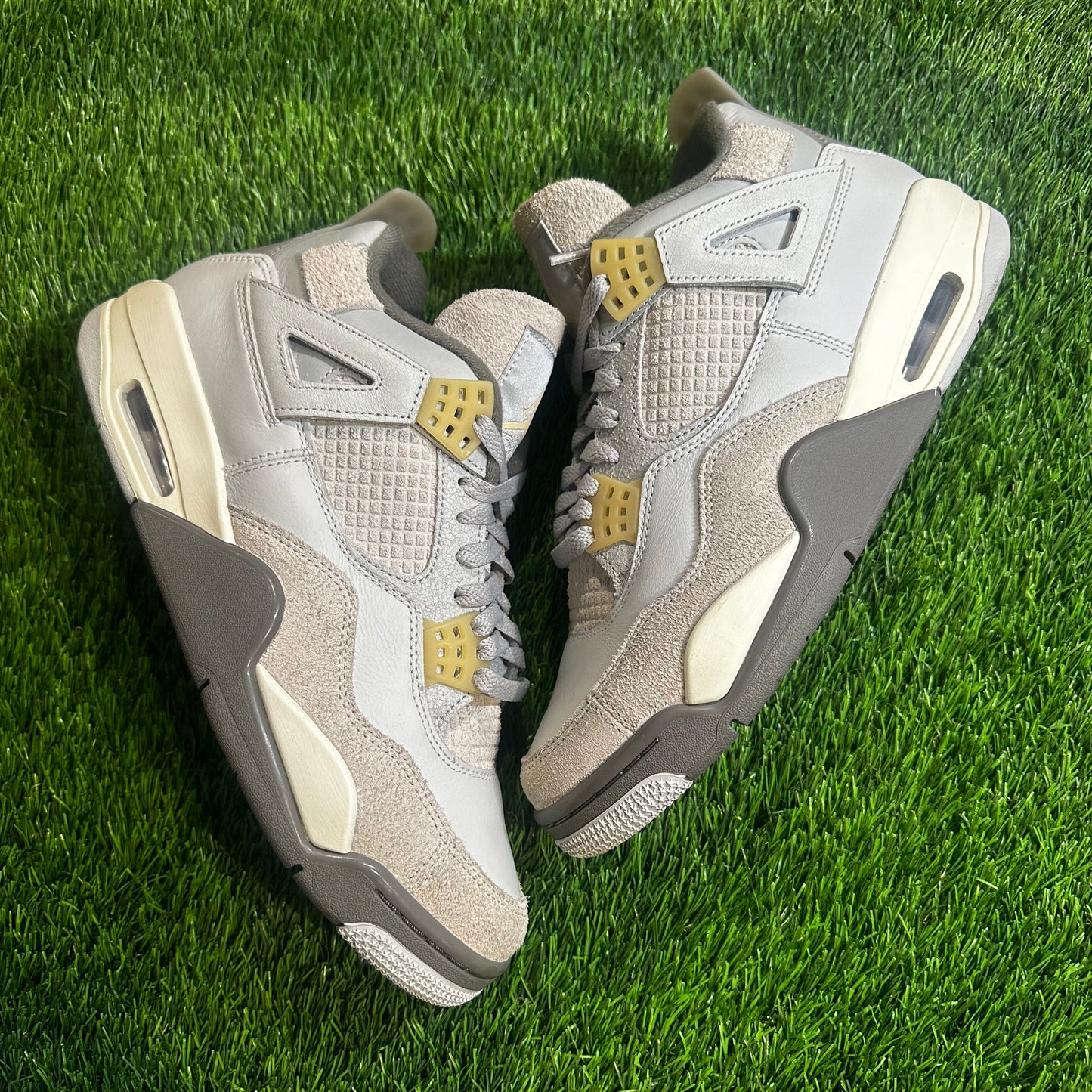 Air Jordan 4 Retro SE Craft 'Photon Dust'