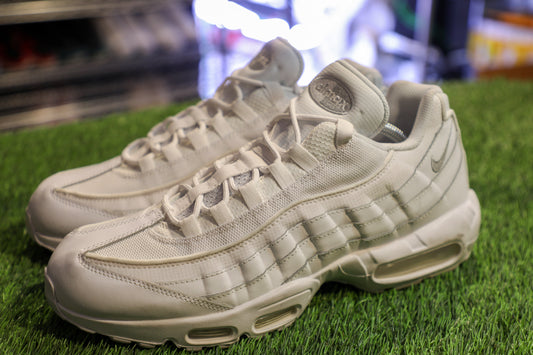 Nike Air Max 95 Essential White Grey Fog