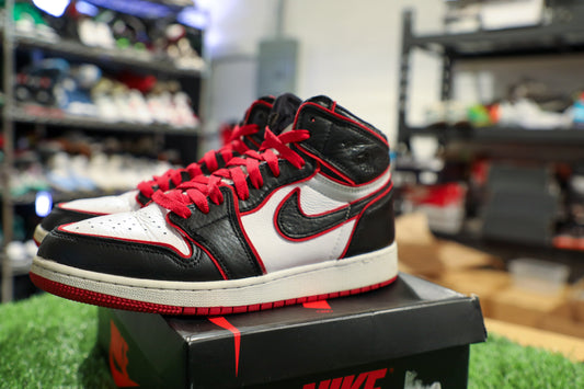 Jordan 1 Retro High Bloodline (GS) 7Y/8.5W
