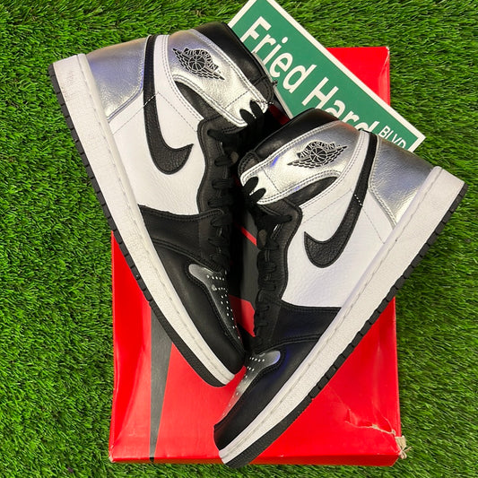 Wmns Air Jordan 1 Retro High OG 'Silver Toe'