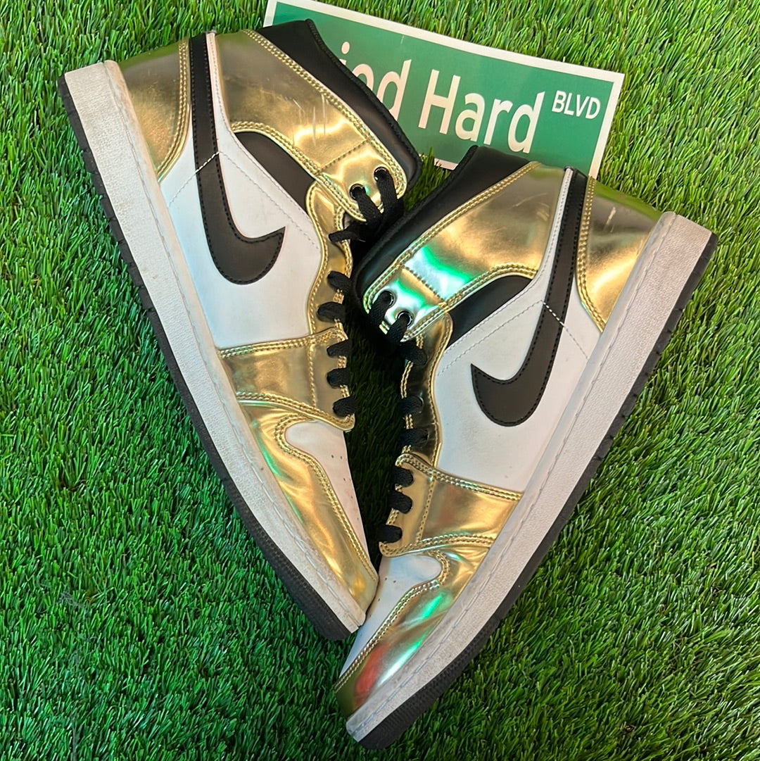 Air Jordan 1 Mid SE 'Metallic Gold'
