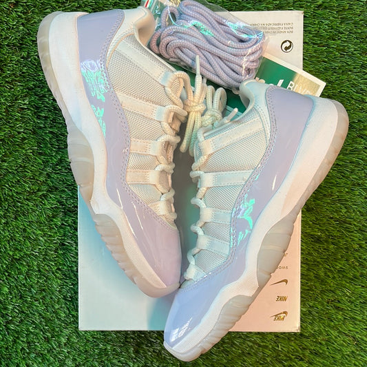Wmns Air Jordan 11 Retro Low 'Pure Violet'