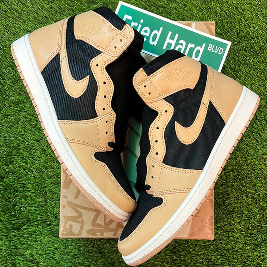 Air Jordan 1 Retro High OG 'Heirloom'