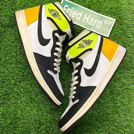 Air Jordan 1 Retro High OG 'Volt Gold'