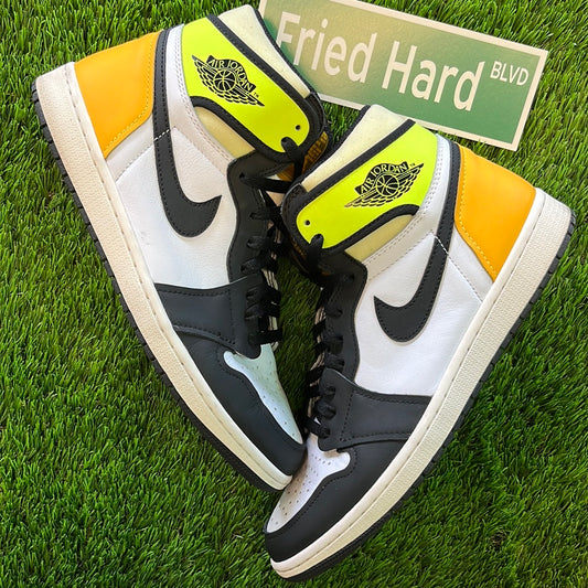 Air Jordan 1 Retro High OG 'Volt Gold'