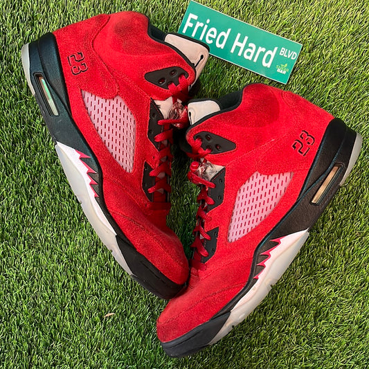 EXCLUSIVE Air Jordan 5 Retro 'Raging Bull' 2021