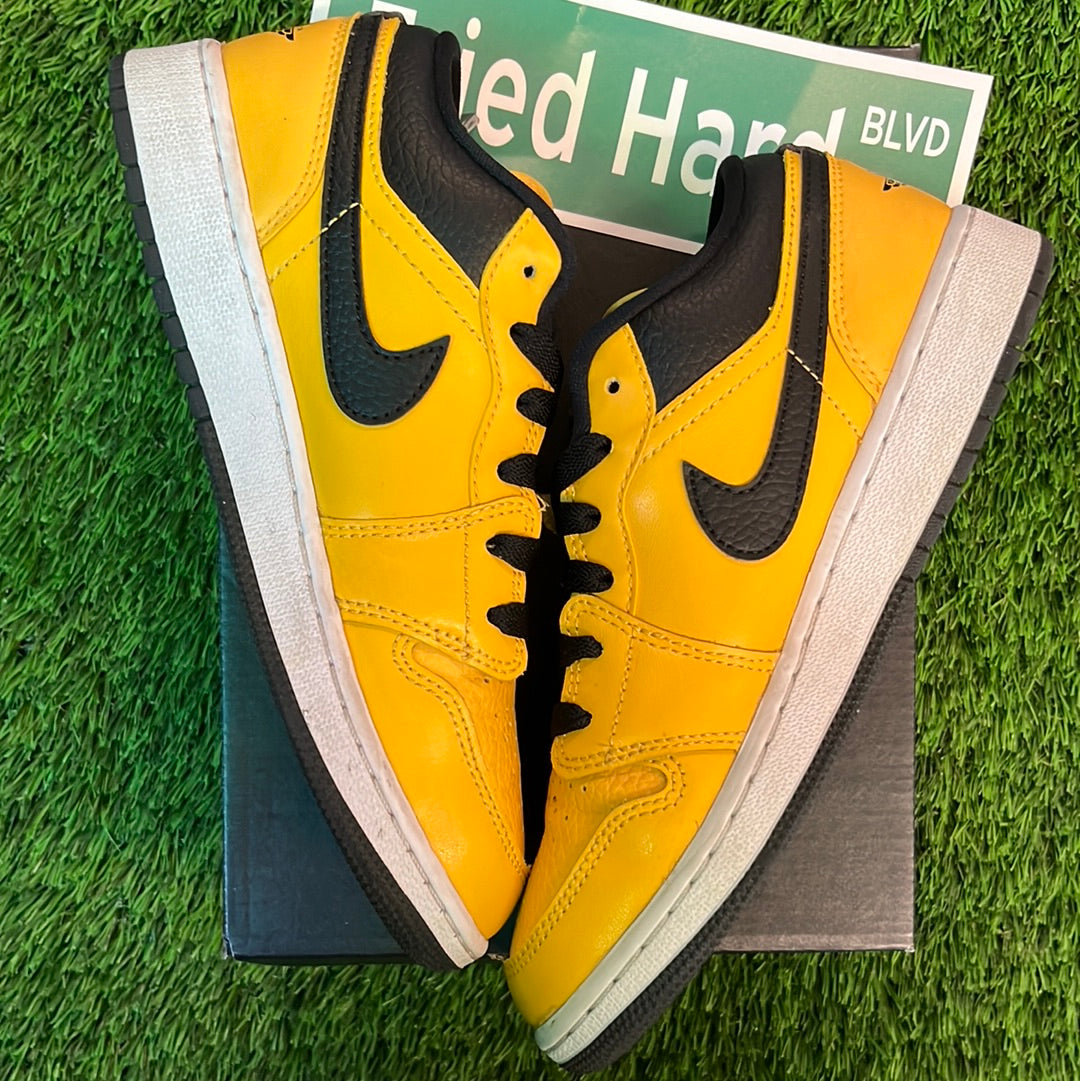 Air Jordan 1 Low GS 'University Gold Black'