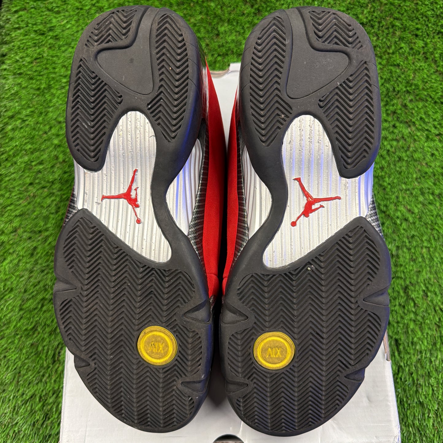 Air Jordan 14 Retro 'Ferrari' 2025