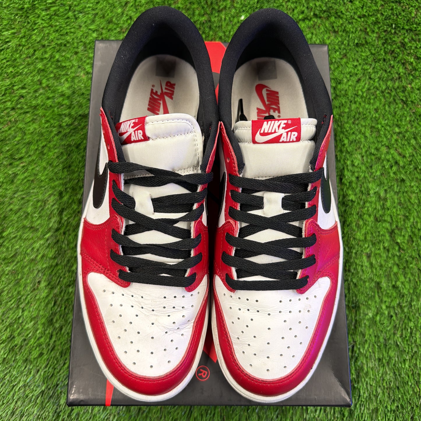 Air Jordan 1 Retro Low OG 'Chicago' 2025