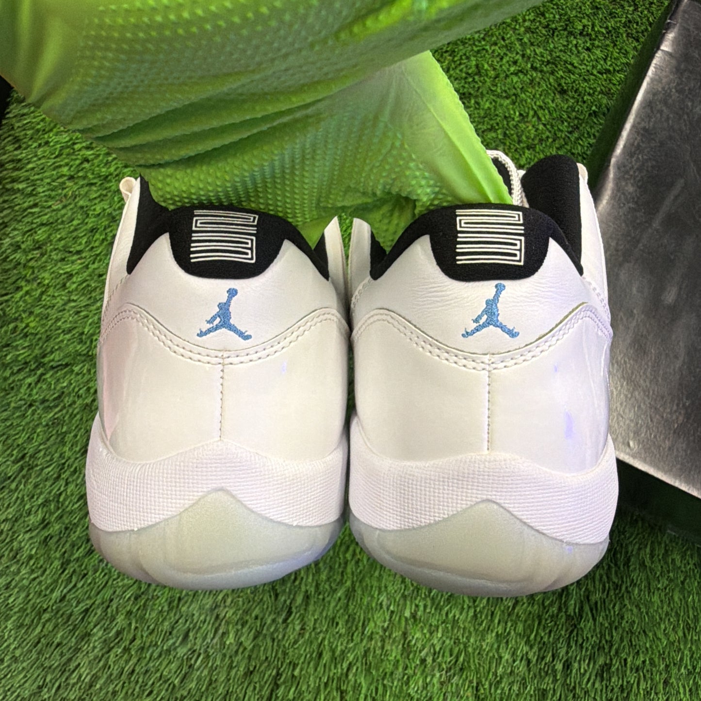 Air Jordan 11 Retro Low 'Legend Blue'