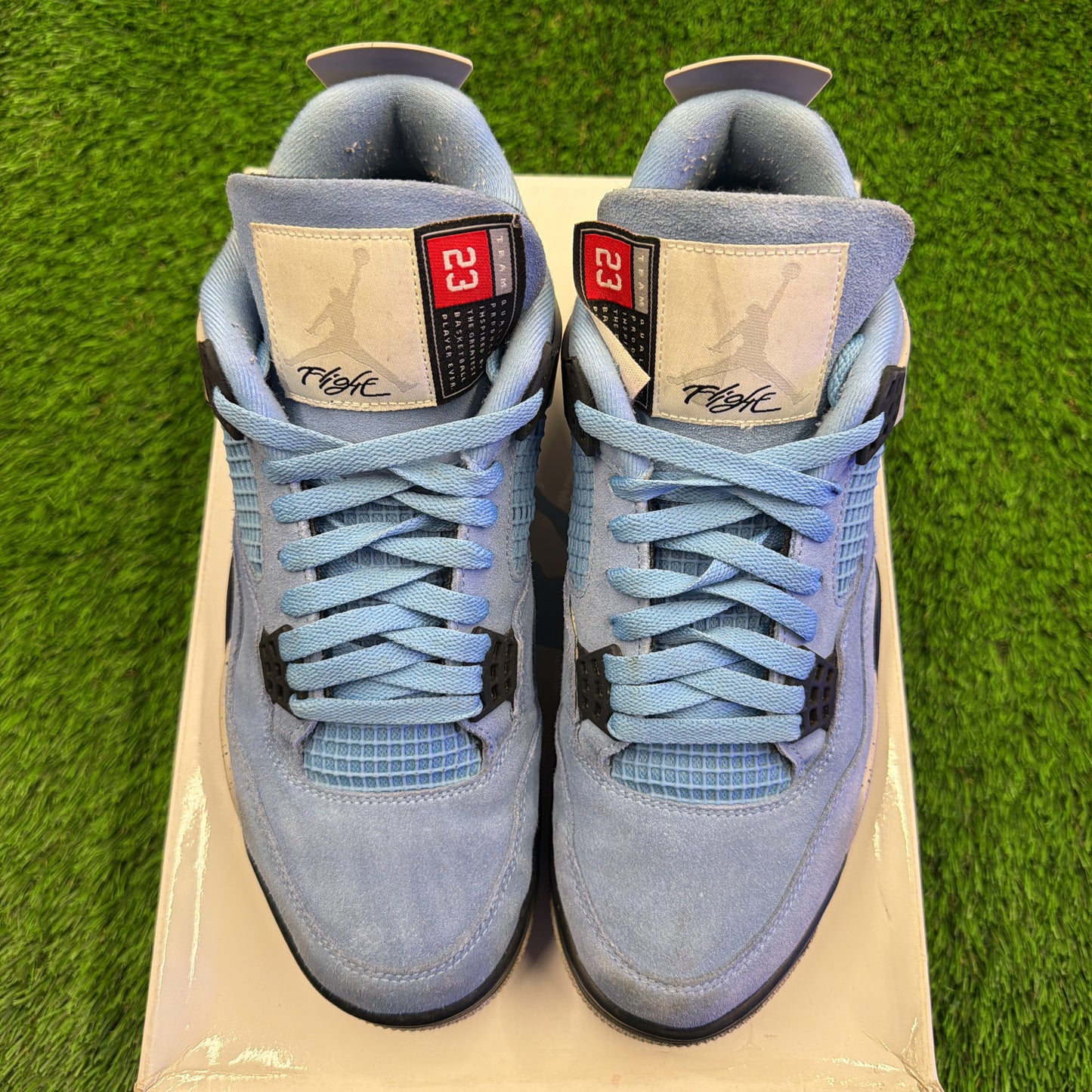 Air Jordan 4 Retro 'University Blue'