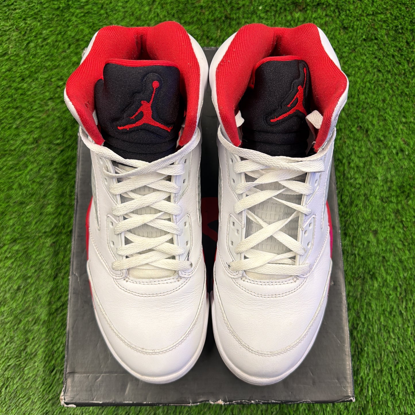 Air Jordan 5 Retro 'Fire Red' 2025