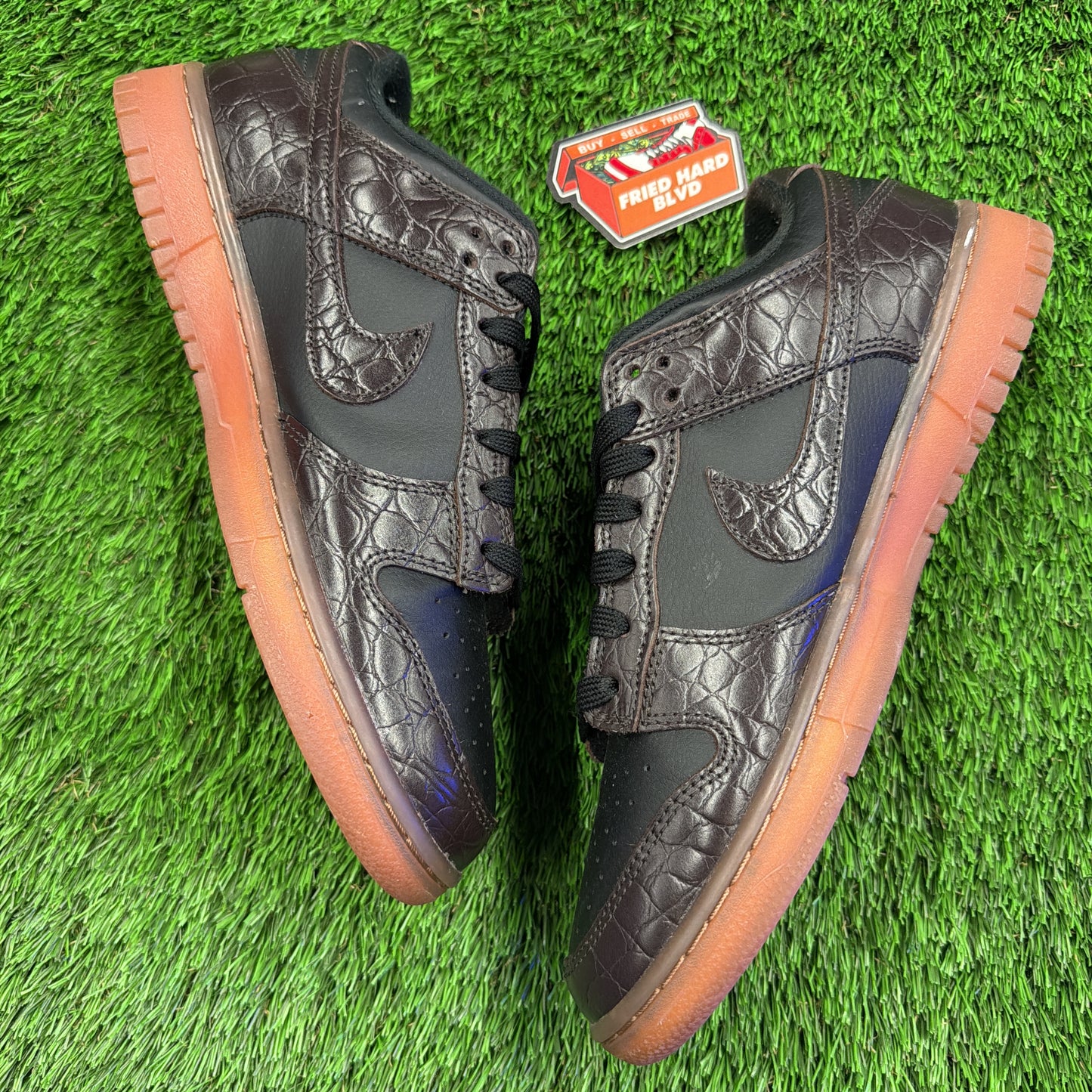 Nike Dunk Low SE 'Chocolate Croc'