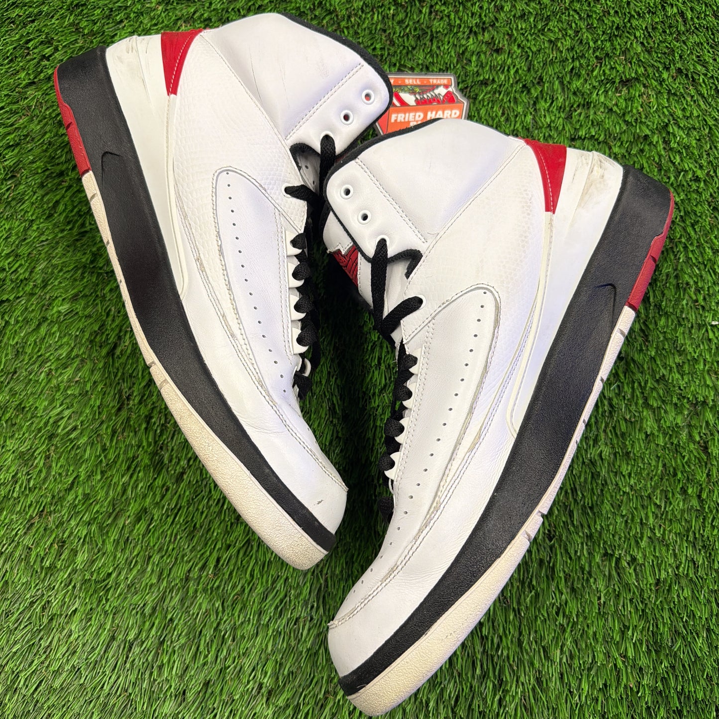 Air Jordan 2 Retro 'Chicago' 2022