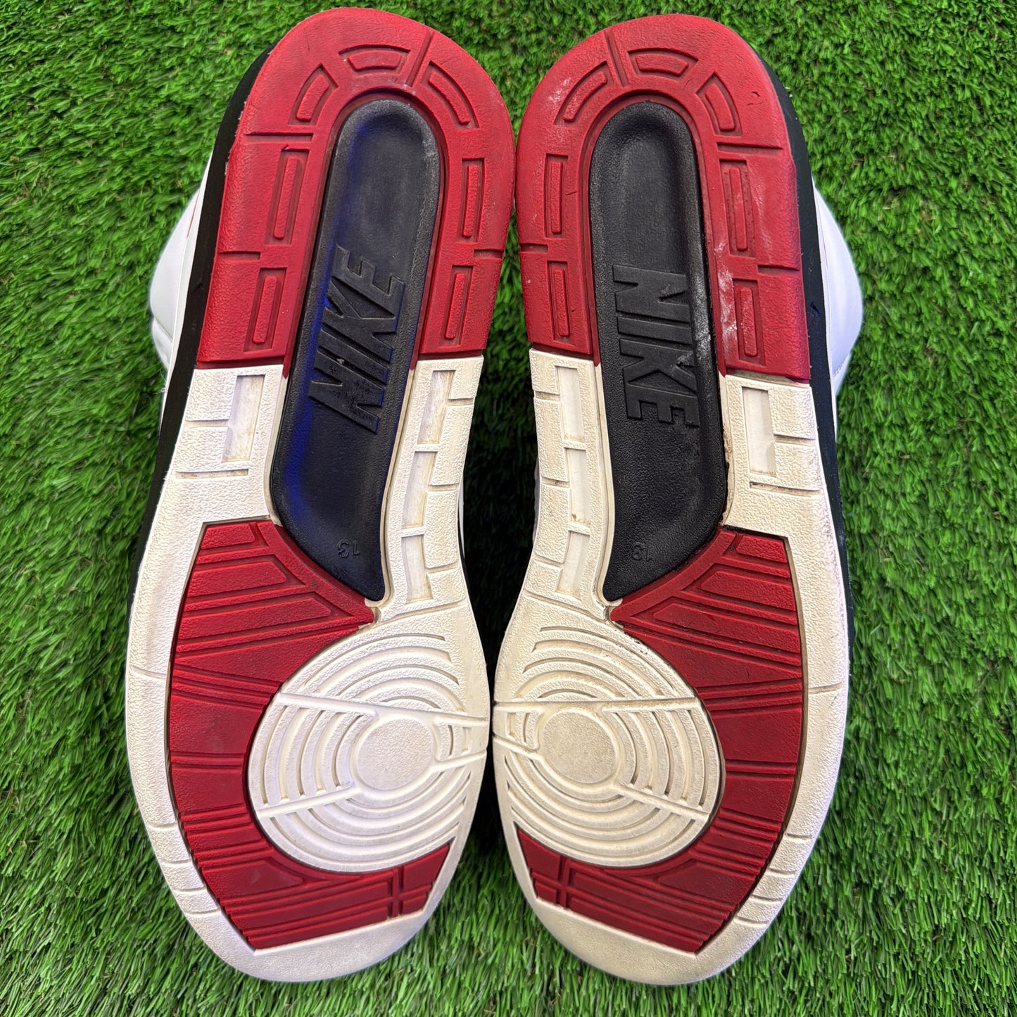Air Jordan 2 Retro 'Chicago' 2022