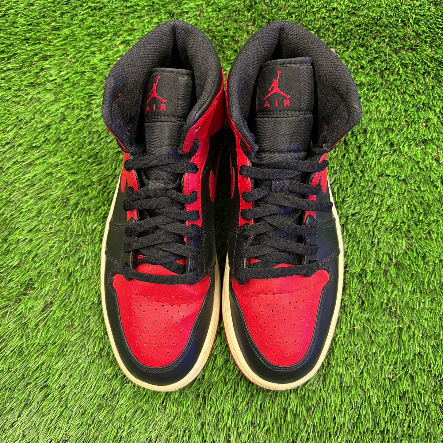 Air Jordan 1 Mid 'Banned'