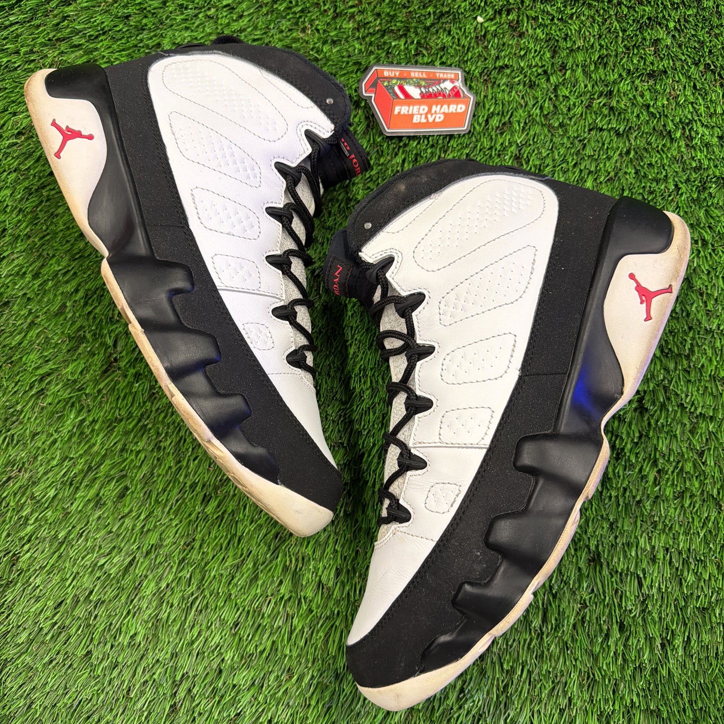 Air Jordan 9 Retro OG 'Space Jam' 2016