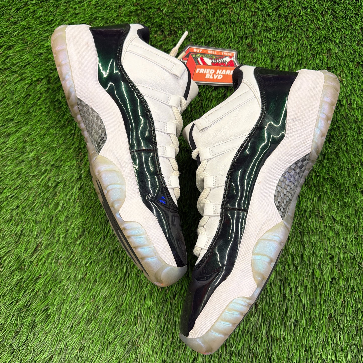 Air Jordan 11 Retro Low 'Emerald'