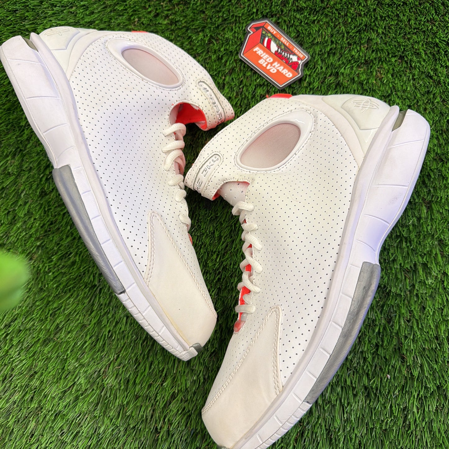 Nike Zoom Huarache 2K4 'White Hot Lava'