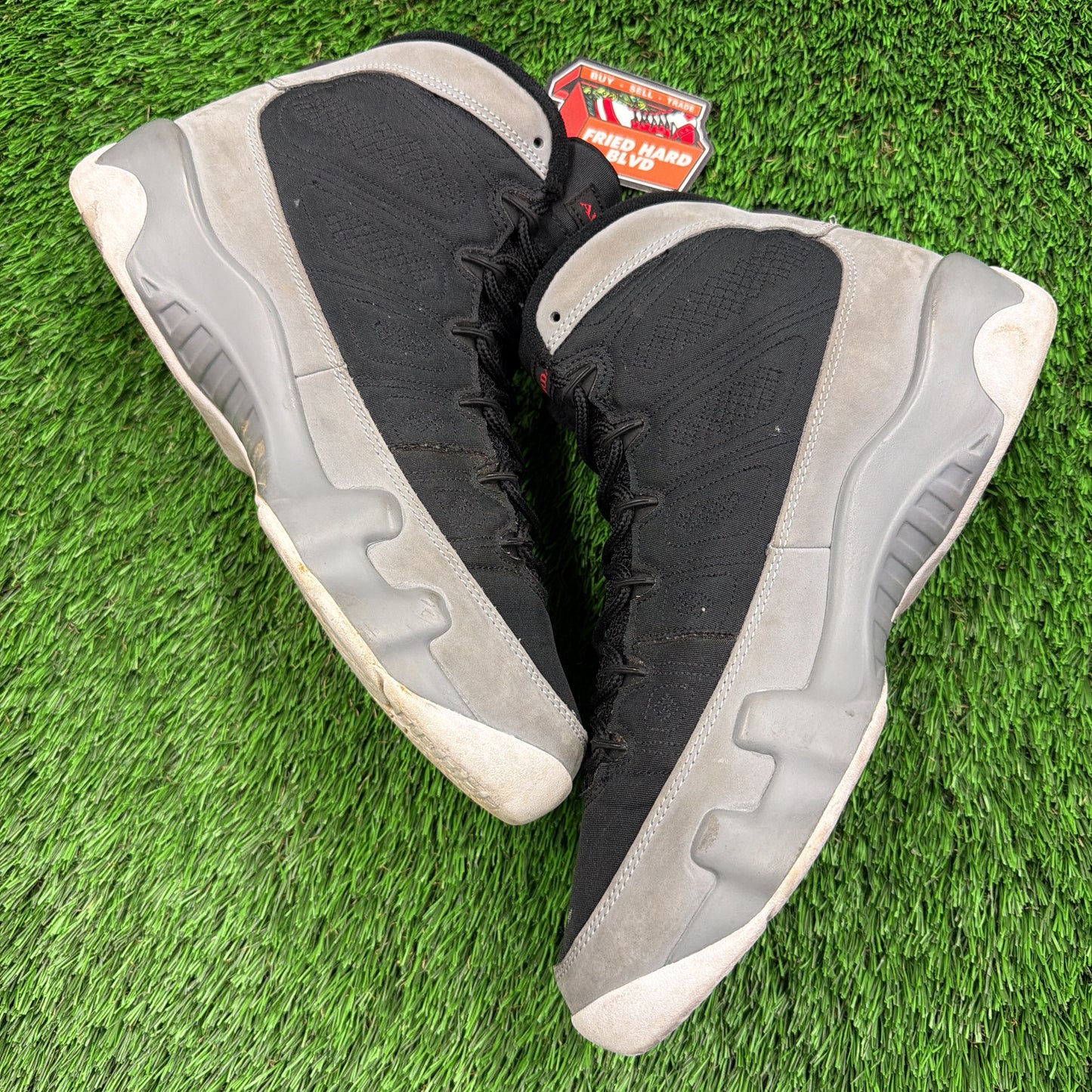 Air Jordan 9 Retro 'Particle Grey'