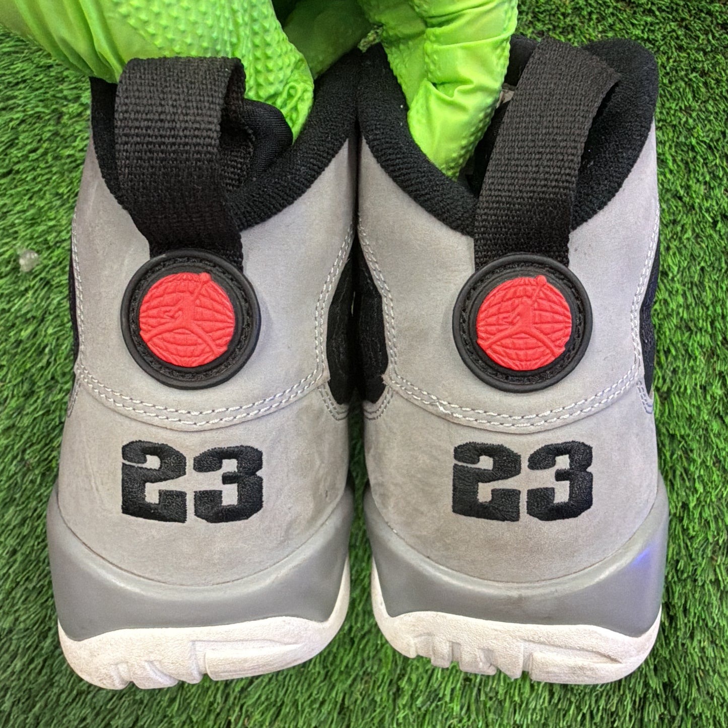 Air Jordan 9 Retro 'Particle Grey'