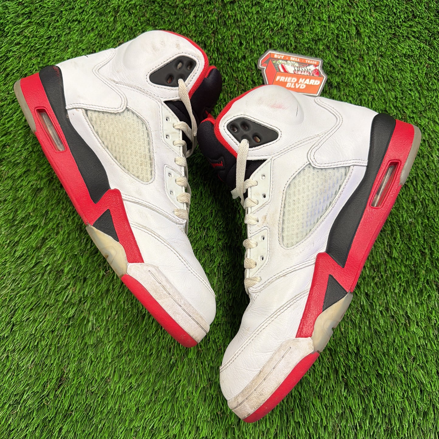 Air Jordan 5 Retro 'Fire Red' 2025