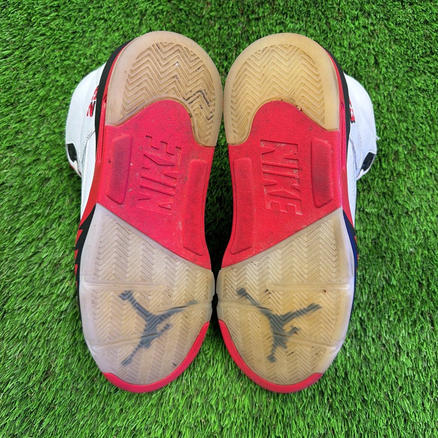 Air Jordan 5 Retro 'Fire Red' 2025