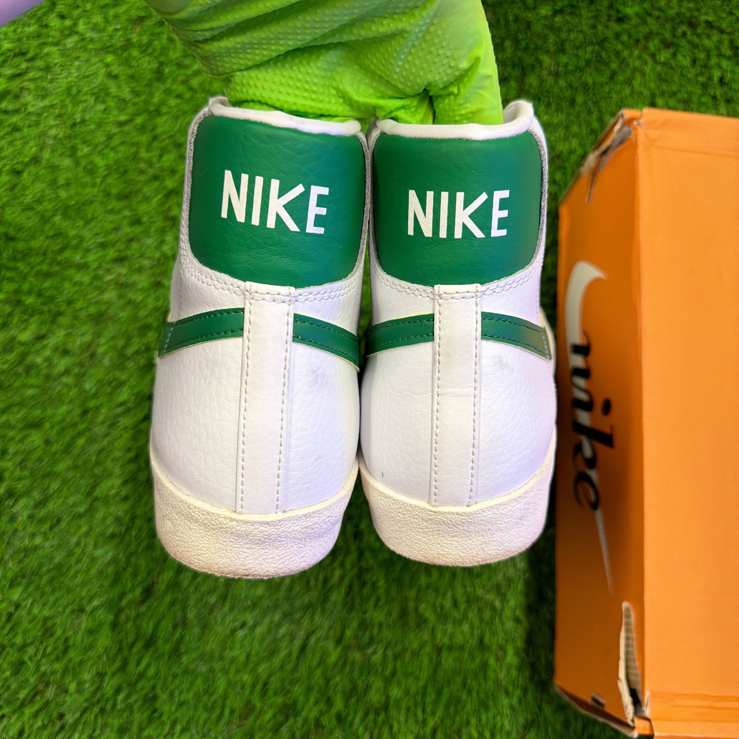 Nike Blazer Mid '77 Vintage 'White Pine Green'