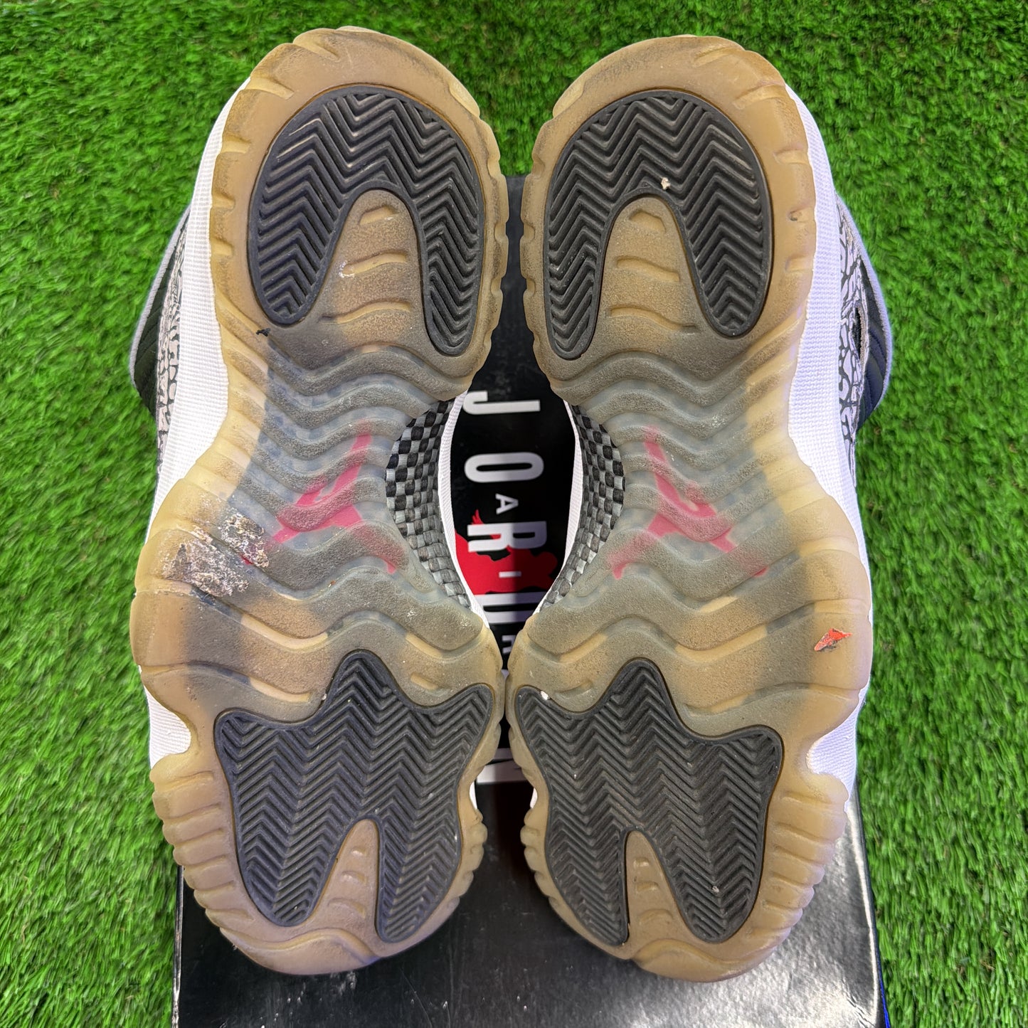 Air Jordan 11 Retro Low IE 'Bred' 2021