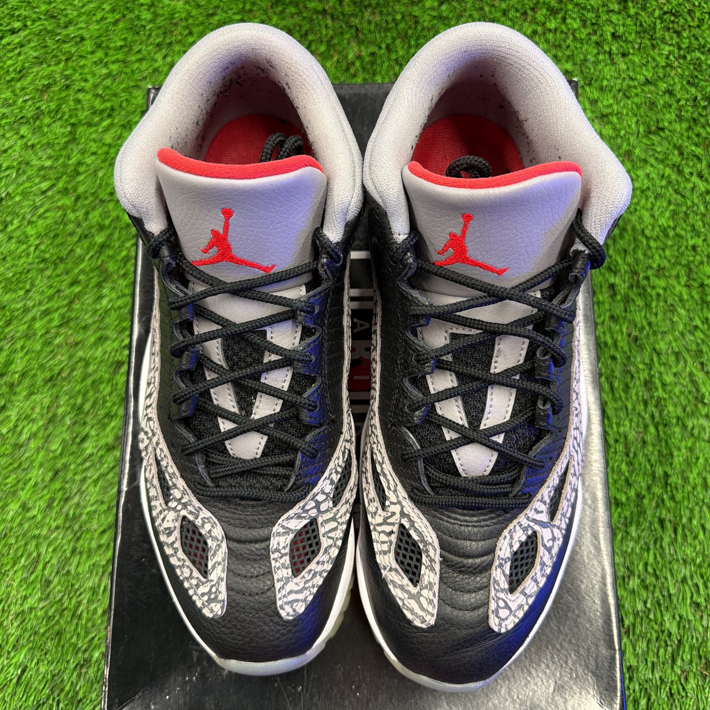 Air Jordan 11 Retro Low IE 'Bred' 2021