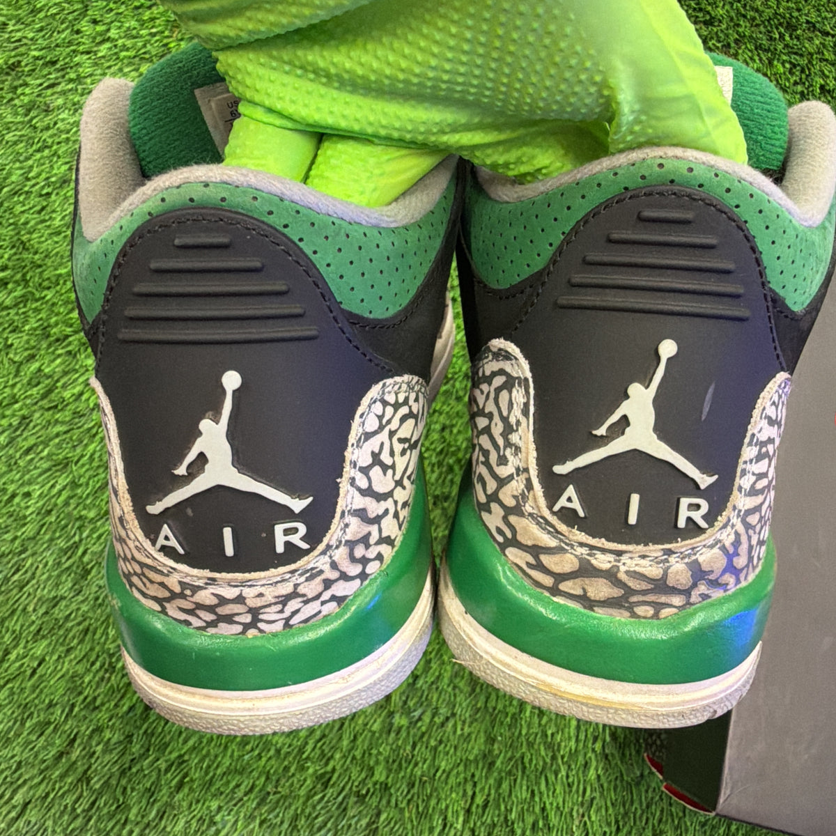 Air Jordan 3 Retro GS 'Pine Green'
