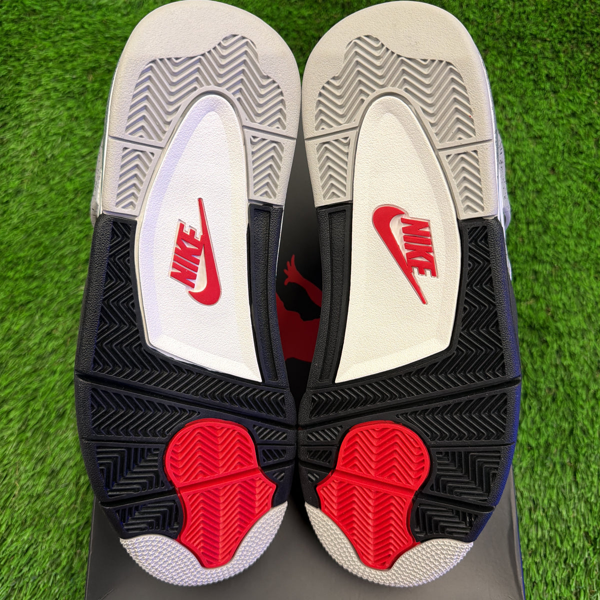 Air Jordan 4 Retro OG 'White Cement' 2025