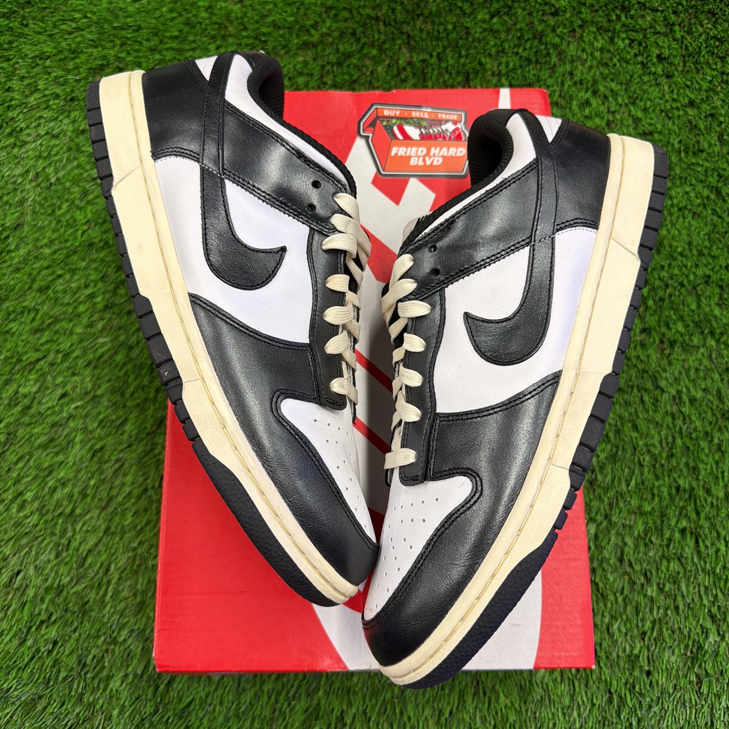 Nike Wmns Dunk Low 'Vintage Panda'