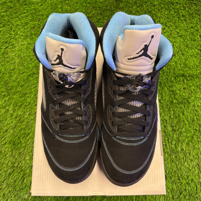 Air Jordan 5 Retro 'Black Carolina / UNC' 2026