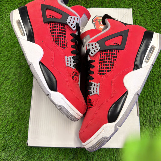 Jordan 4 'Toro Bravo'
