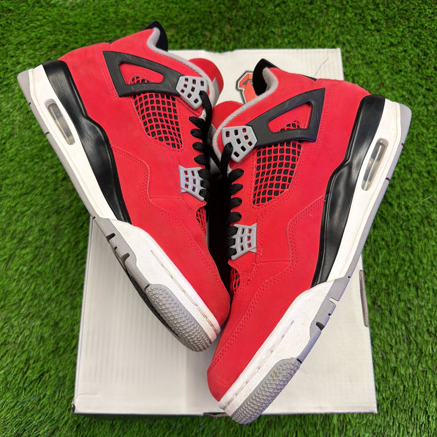 Jordan 4 'Toro Bravo'