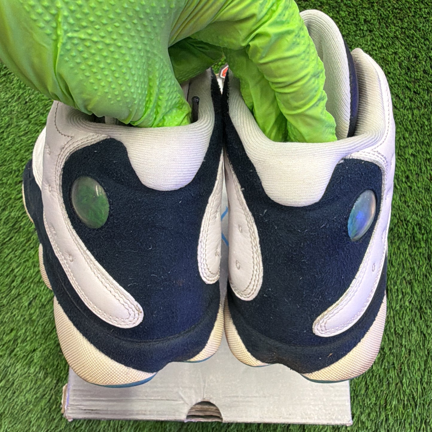 Air Jordan 13 Retro 'Obsidian'